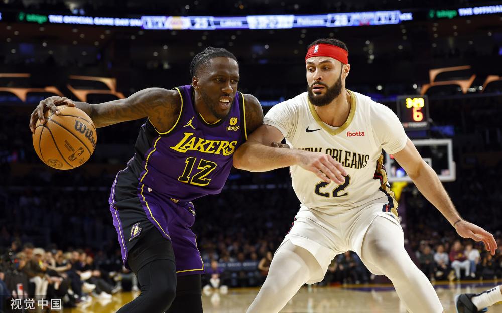 她在首局落 她在首局落