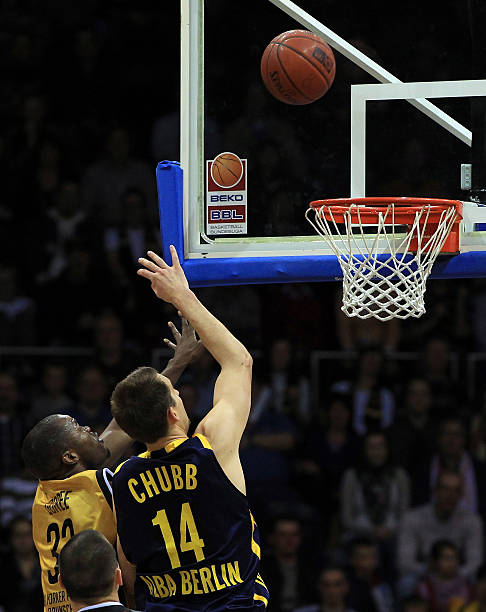 主席在致辞 主席在致辞